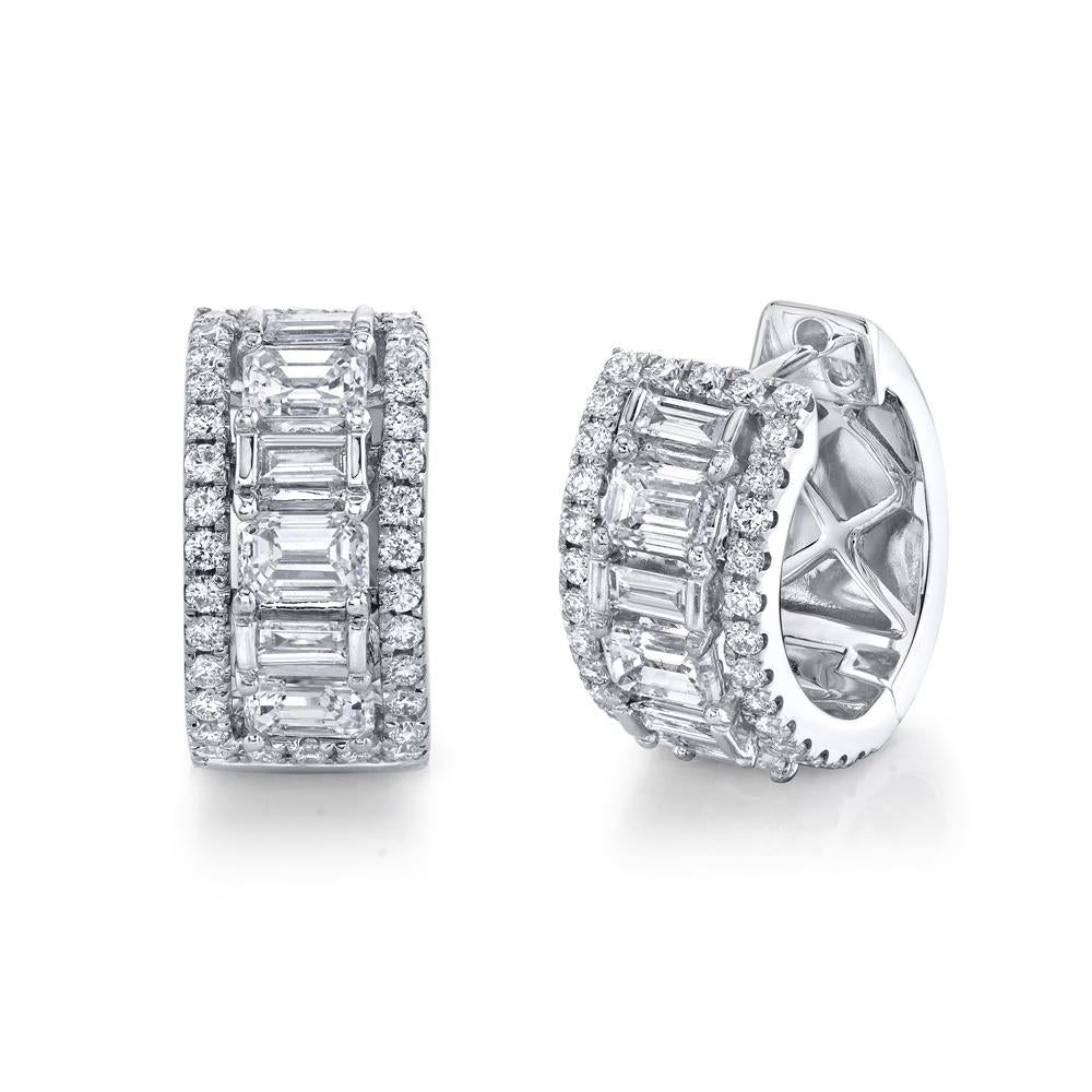 2.23CT DIAMOND HUGGIE EARRING