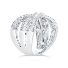 Load image into Gallery viewer, 1.52CT DIAMOND BAGUETTE RING
